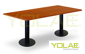 Mesa para Casino, Restaurante, Comedor, Bar, Pub para 4, 6, 5 (redonda), 8 y 10 Personas, de excelente calidad y garanatizadas por 1 año. Patas tubo 1 1/2x1.5 mm. bastidor perfil 40 x 20x1.5 mm. Cubierta aglomerado 18 mm. de espesor, enchapada en formica, color blanco o roble claro (madera) Canto de pvc 2 mm. de alto impacto. Estructura metalica con pintura electrostatica color negro o aluminio, regatones plasticos en la base de las patas. www.yolae.cl